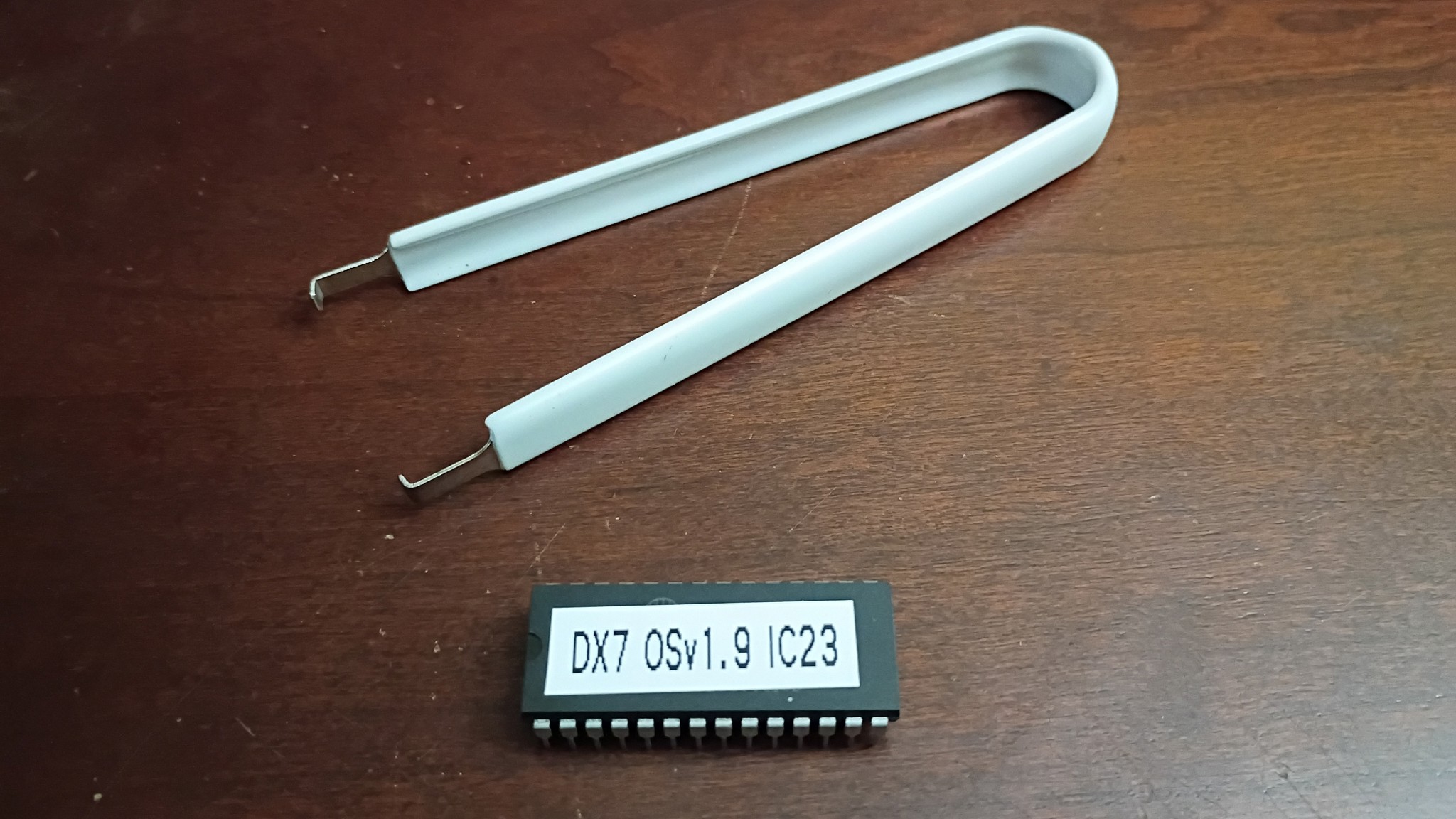 Yamaha DX7IID and DX7IIFD EPROM FIRMWARE OS v1.9 Plus Chip Puller Tool
